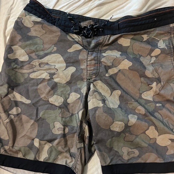 12 pairs of board shorts swim trunks. RVCA salty Crew billabong volcom. Size 34 - Picture 4 of 12